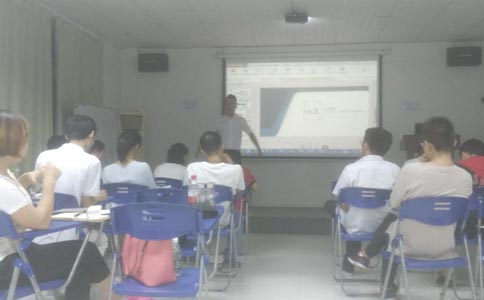 通發(fā)激光參加牛商會課程