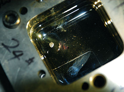 <a href='http://m.533wawa.net.cn/product/3.htm' class='text_a'>模具激光焊機</a>修復鏡面模具效果